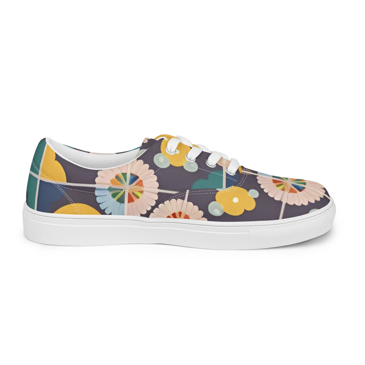 Women’s lace-up canvas shoes