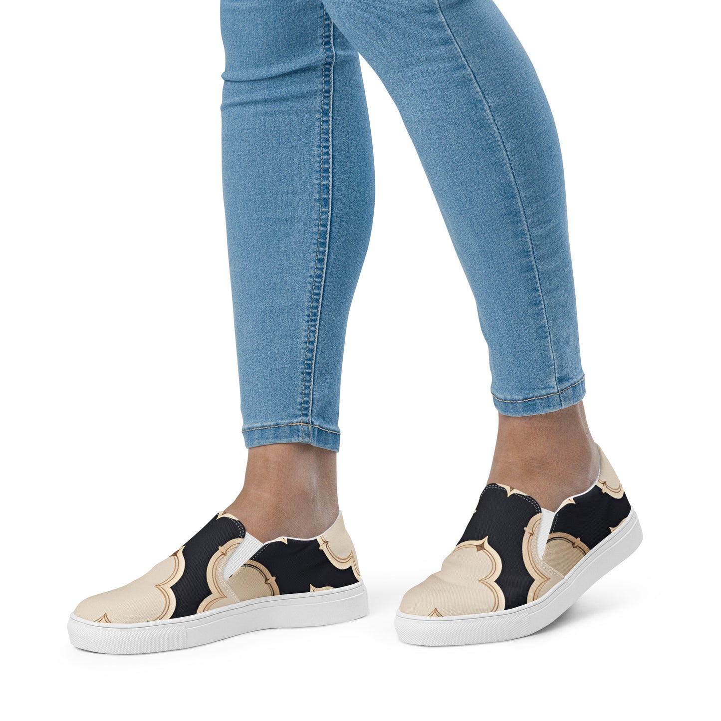 Women’s slip-on canvas shoes