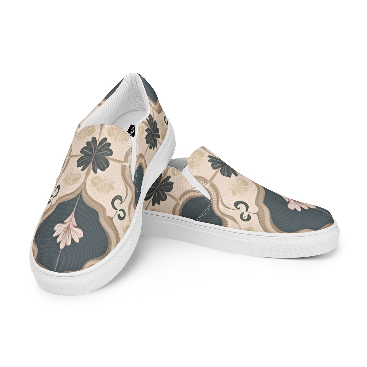 Women’s slip-on canvas shoes