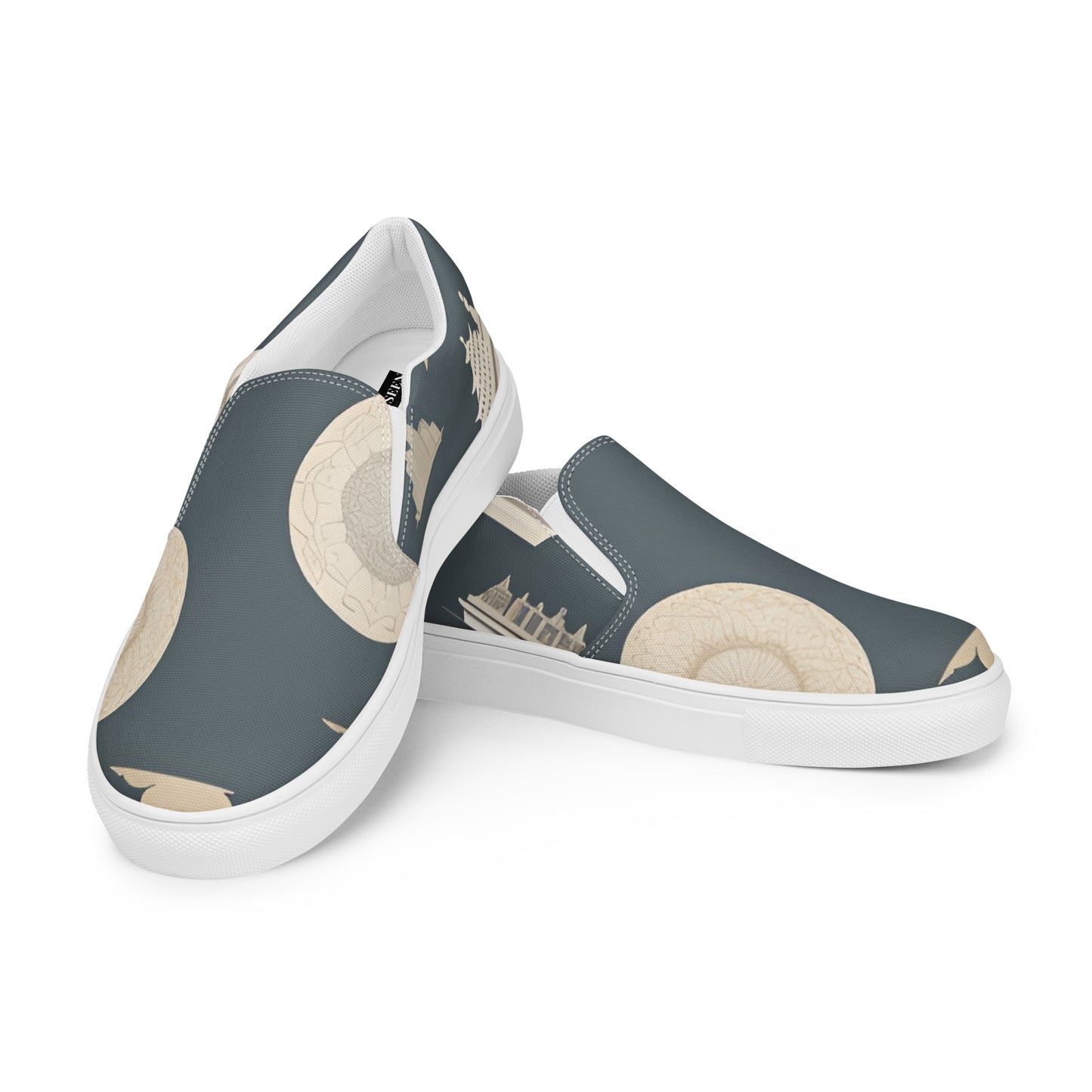 Women’s slip-on canvas shoes