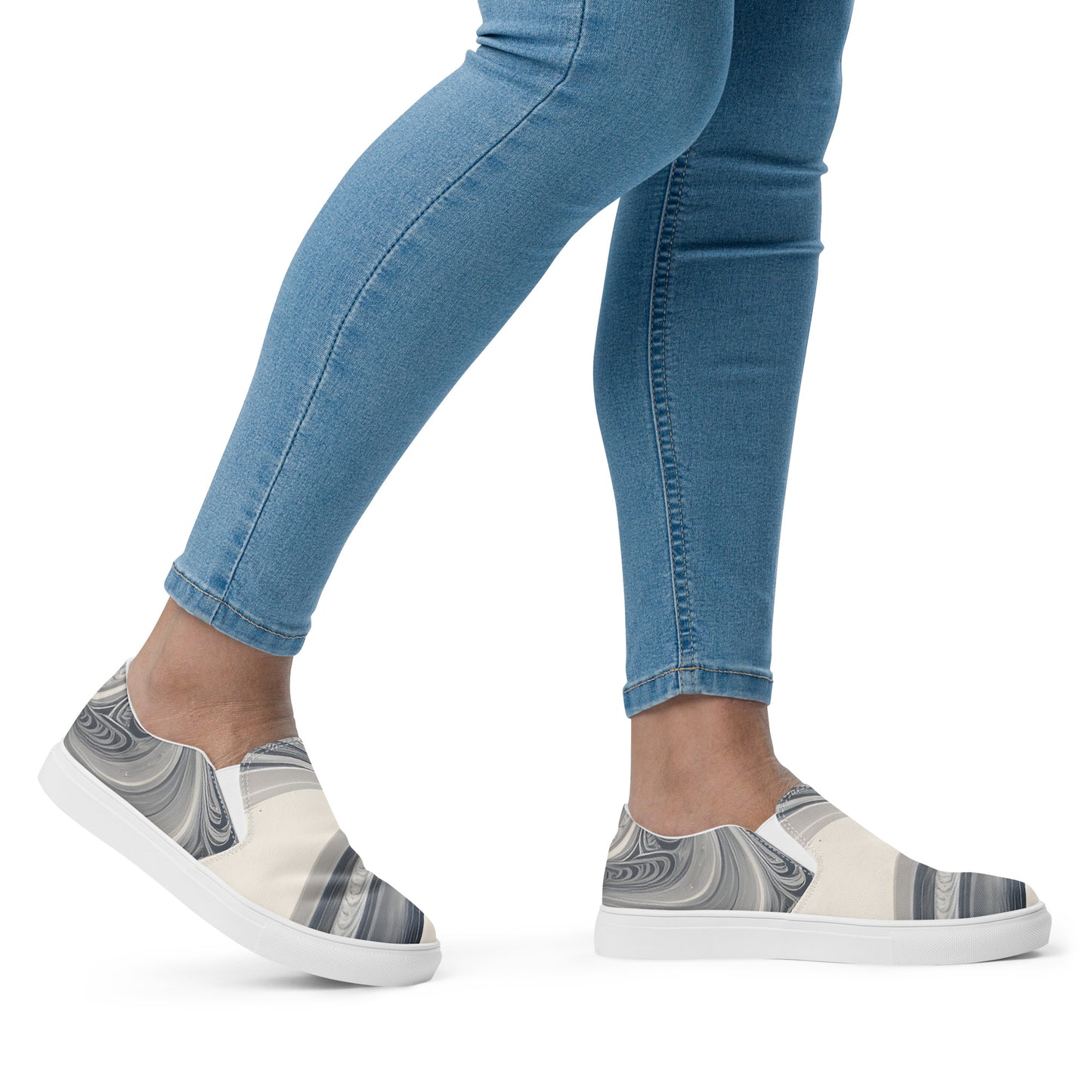 Women’s slip-on canvas shoes