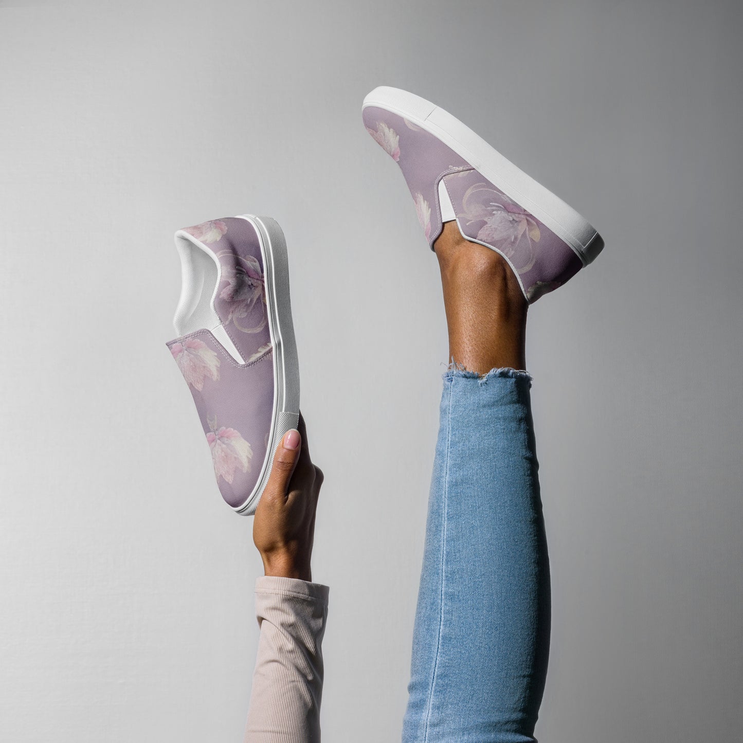 Women’s slip-on canvas shoes