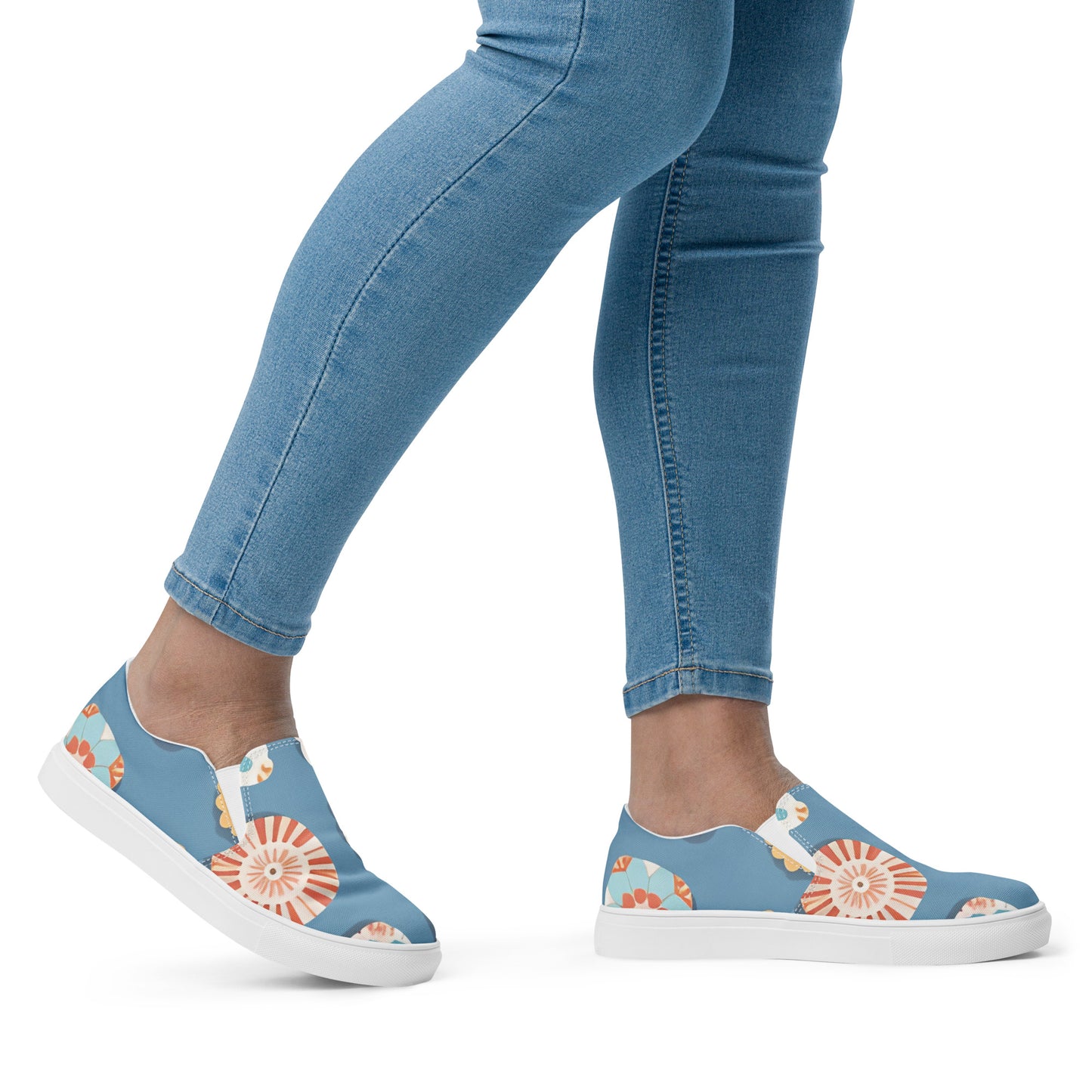 Women’s slip-on canvas shoes