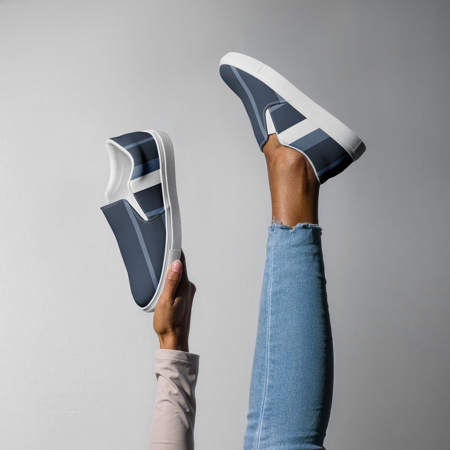 Women’s slip-on canvas shoes