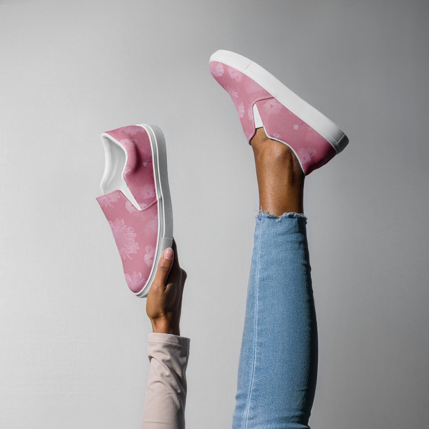 Women’s slip-on canvas shoes