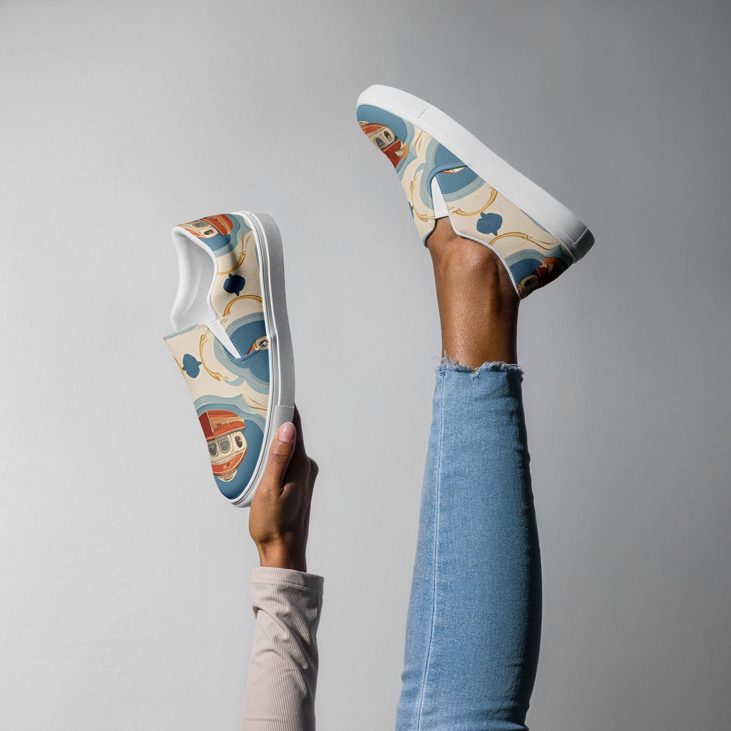 Women’s slip-on canvas shoes