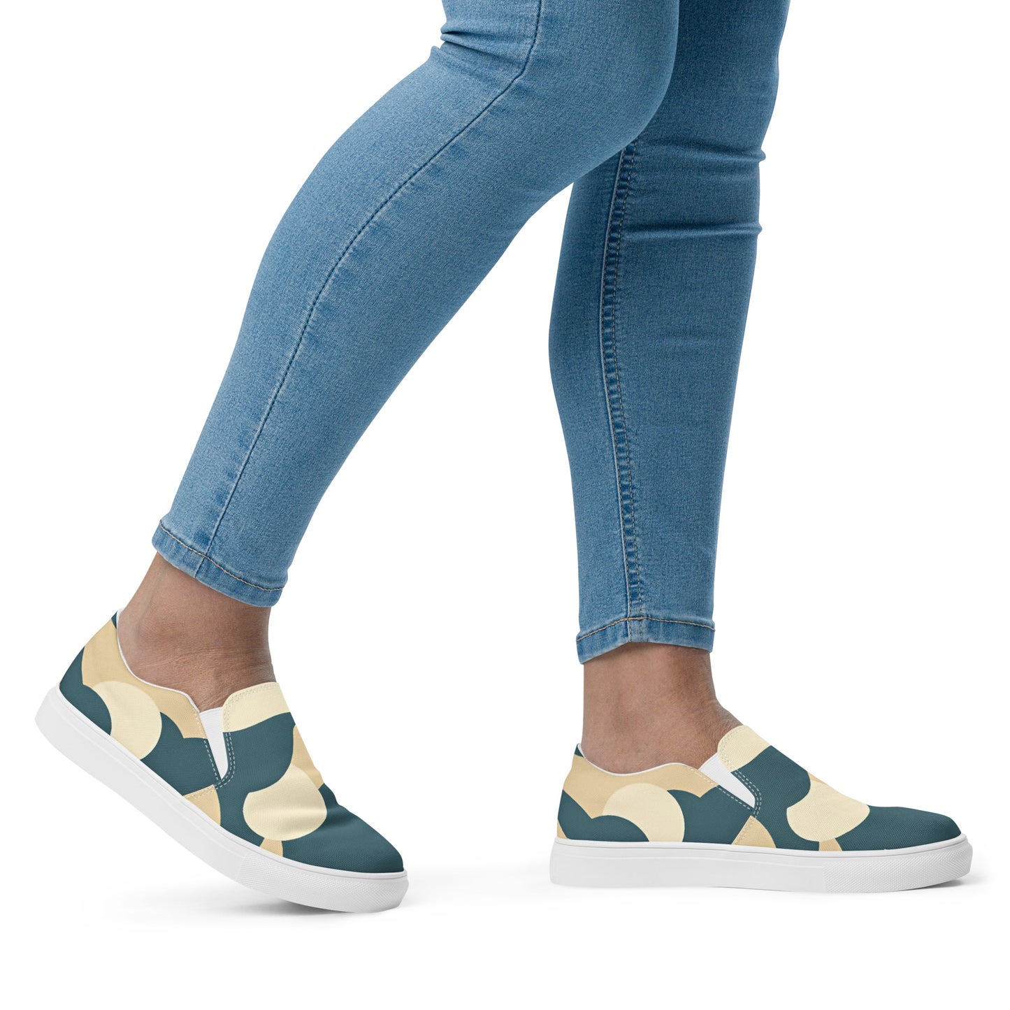 Women’s slip-on canvas shoes